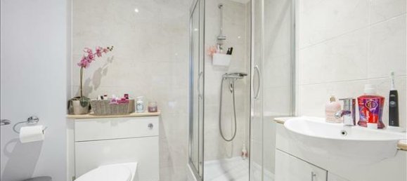 Apartamento de 2 dormitorios en London, United Kingdom No. 7262 5