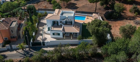 3 Schlafzimmer Haus in Quarteira, Portugal, Nr. 125638 39