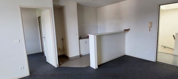1 bedroom Apartment in Le Haillan, France No. 335664 5