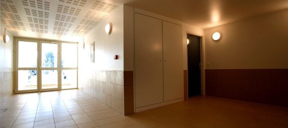 1 bedroom Apartment in Le Haillan, France No. 335664 9