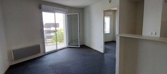 1 bedroom Apartment in Le Haillan, France No. 335664 3