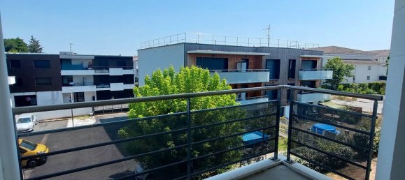 1 bedroom Apartment in Le Haillan, France No. 335664 2