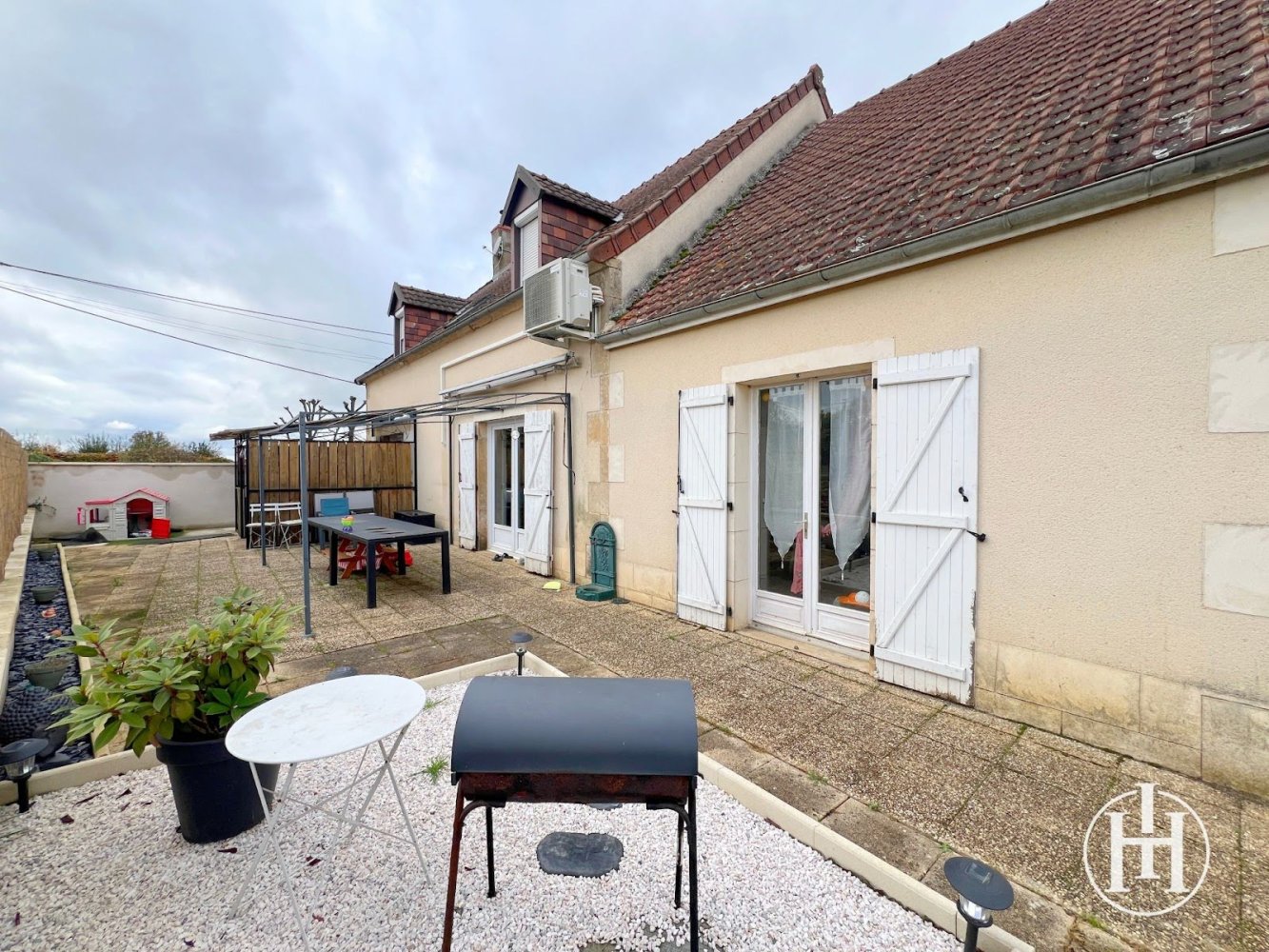 4 غرف نوم منزل في Charenton-du-Cher, France رقم 157075