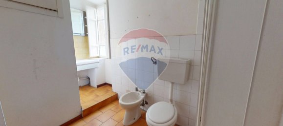 2 rooms Apartment in Perugia, Italy No. 151276 8