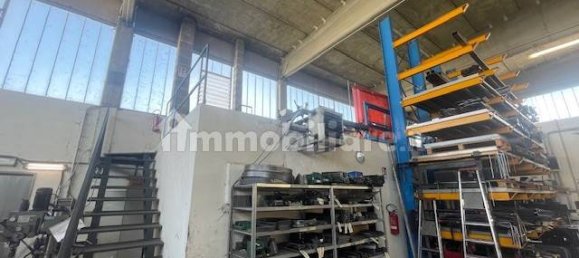 450m² Warehouse in Soliera, Italy No. 265545 4