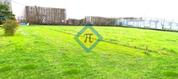 Земельный участок 2215м² в Порденоне, Италия № 214440 2