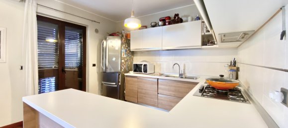 5 rooms Apartment in Messina, Italy No. 48343 22