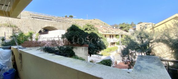 5 rooms Apartment in Messina, Italy No. 48343 50