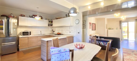 5 rooms Apartment in Messina, Italy No. 48343 19