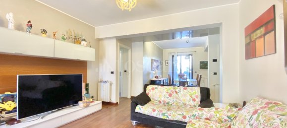 5 rooms Apartment in Messina, Italy No. 48343 16