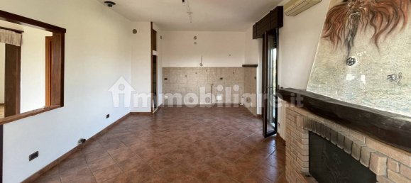 Villa de 2 dormitorios en Castana, Italy No. 112562 13