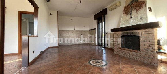 Villa de 2 dormitorios en Castana, Italy No. 112562 11