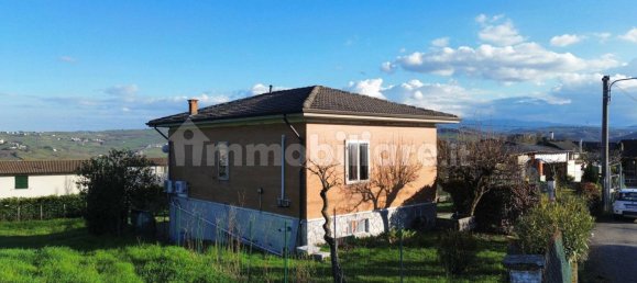 Villa de 2 dormitorios en Castana, Italy No. 112562 8