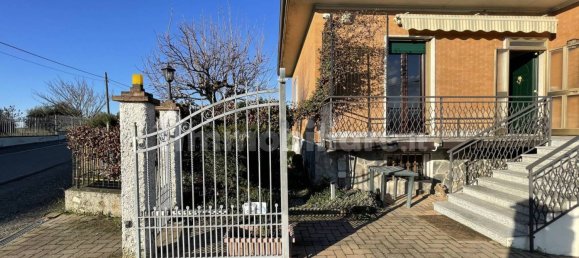 Villa de 2 dormitorios en Castana, Italy No. 112562 4