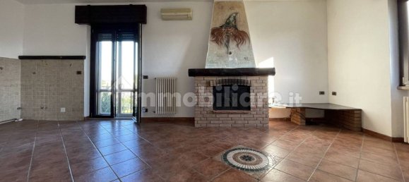 Villa de 2 dormitorios en Castana, Italy No. 112562 12