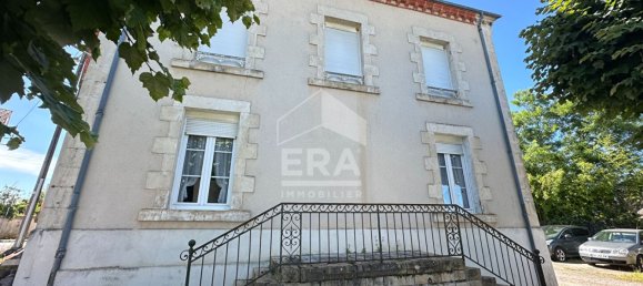 6 bedrooms Apartment in Montgivray, France No. 270172 2