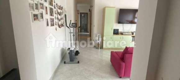 2 bedrooms Apartment in Parma, Italy No. 225862 4