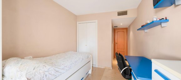 3 bedrooms Apartment in Marbella, Spain No. 135735 17