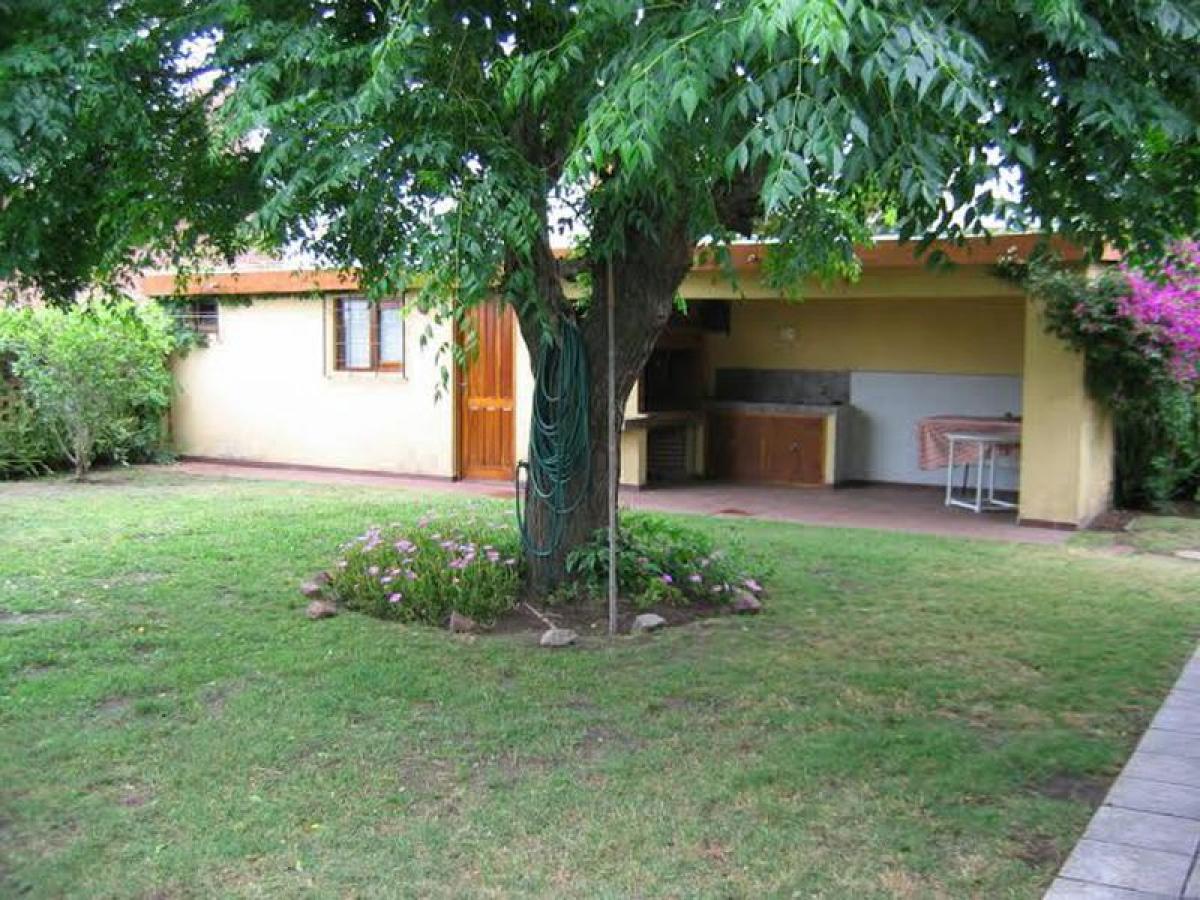 3 bedrooms House in Maldonado, Uruguay No. 6141