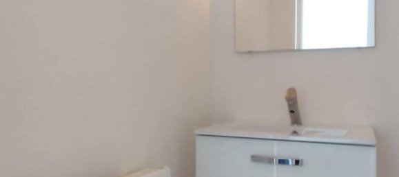 2 Schlafzimmer Villa in La Seyne-sur-Mer, France, Nr. 330126 9