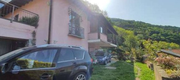 Villa de 5 divisões em Maccagno con Pino e Veddasca, Italy N.º 11833 2