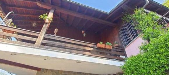 Villa de 5 divisões em Maccagno con Pino e Veddasca, Italy N.º 11833 8