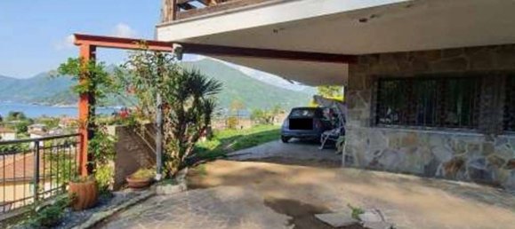 Villa de 5 divisões em Maccagno con Pino e Veddasca, Italy N.º 11833 12