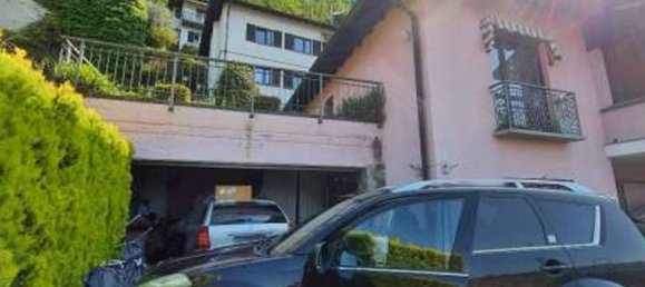 Villa de 5 divisões em Maccagno con Pino e Veddasca, Italy N.º 11833 11