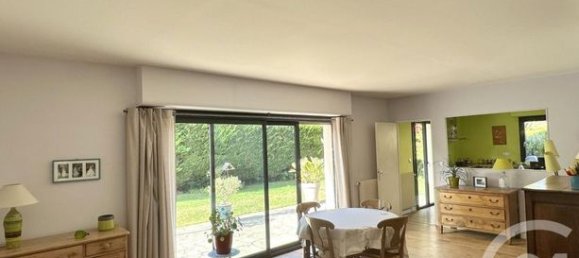 5 bedrooms House in Val-d'Oise, France No. 359570 5