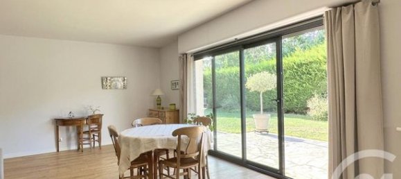 5 bedrooms House in Val-d'Oise, France No. 359570 7