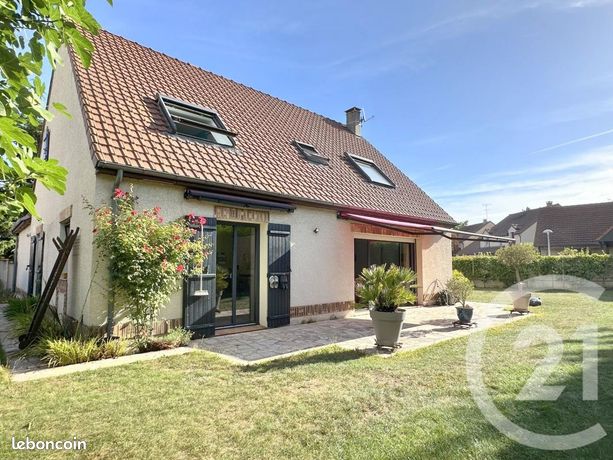 5 bedrooms House in Val-d'Oise, France No. 359570