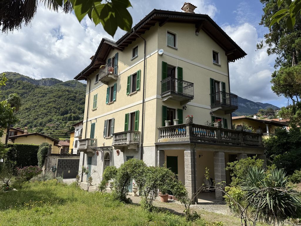 Квартира с 2 спальнями в Менаджо, Италия № 309798