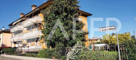 2 bedrooms Apartment in Padua, Italy No. 358522 3