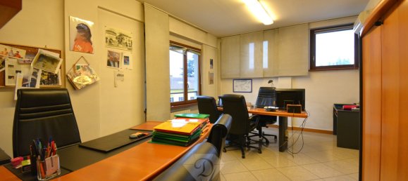 مكتب في Varese, Italy رقم 114600 4