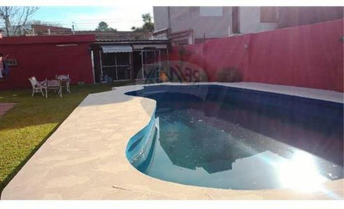 4 bedrooms House in Cordoba, Argentina No. 16737