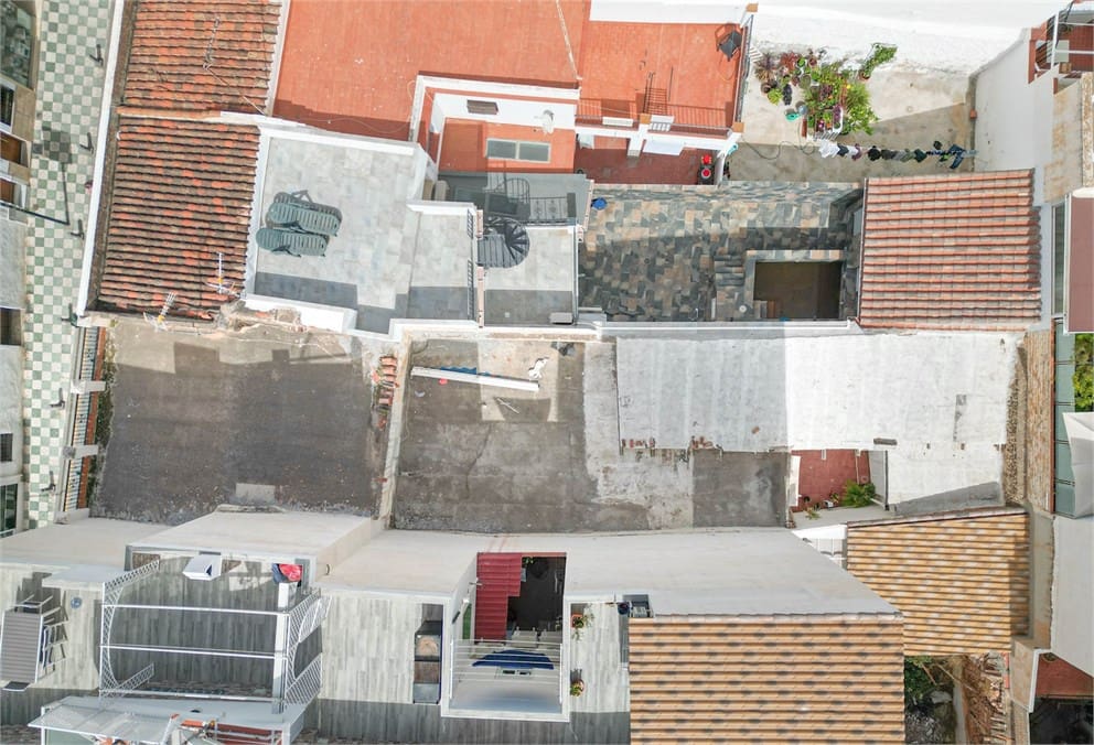 Casa de 2 dormitorios en Nerja, Spain No. 272526