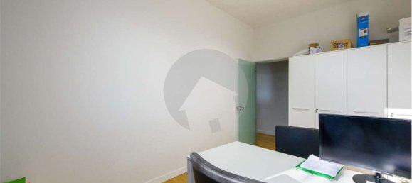 6 rooms Apartment in Reggio Emilia, Italy No. 71796 9