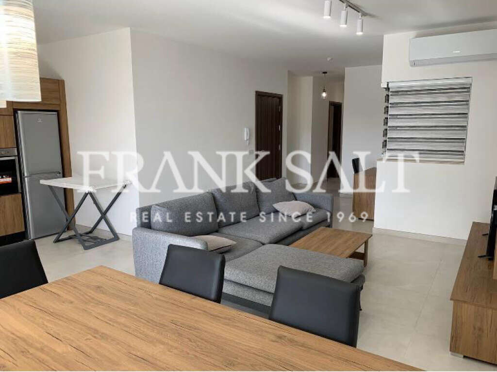 Apartamento de 3 dormitorios en Swieqi, Malta No. 10329