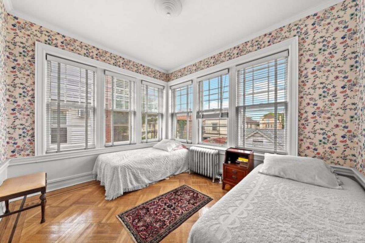 Дом с 5 спальнями в Бруклин, США № 222539