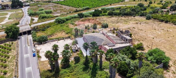 Propriété commerciale à Syracuse, Italy 1068m² No. 272225 3