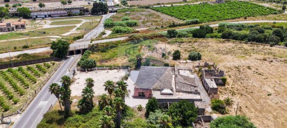 Propriété commerciale à Syracuse, Italy 1068m² No. 272225 2