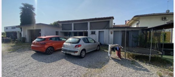 4 bedrooms Villa in Udine, Italy No. 344971 18