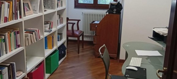 5 rooms Apartment in San Giuliano Terme, Italy No. 276279 4