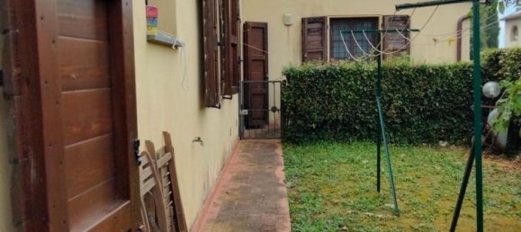 5 rooms Apartment in San Giuliano Terme, Italy No. 276279 9
