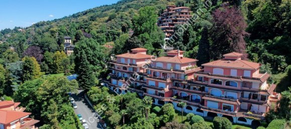 Apartamento de 3 habitaciónes en Stresa, Italy No. 71597 3