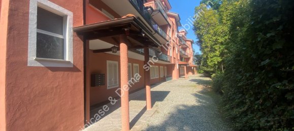 Apartamento de 3 habitaciónes en Stresa, Italy No. 71597 8