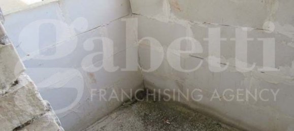 6 rooms House in Gavorrano, Italy No. 70767 14