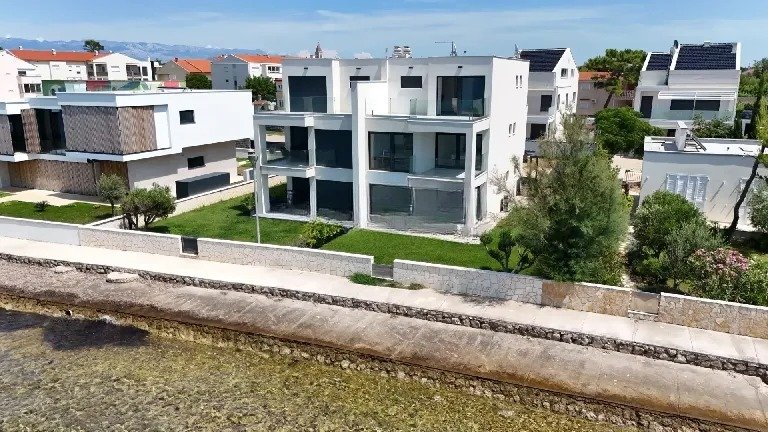 4 bedrooms House in Zadar, Croatia No. 176