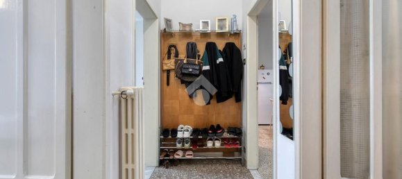 3 Schlafzimmer Wohnung in Bologna, Italy, Nr. 334807 2