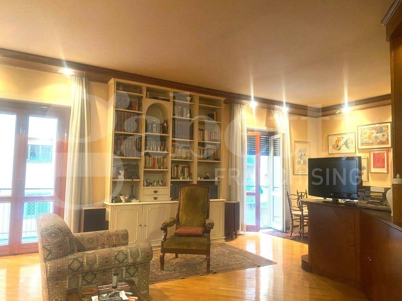 2 bedrooms Apartment in Rome, Italy No. 142774